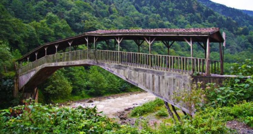 BAŞTAN SONA BATUM KONAKLAMALI KARADENİZ YAYLALAR TURU 