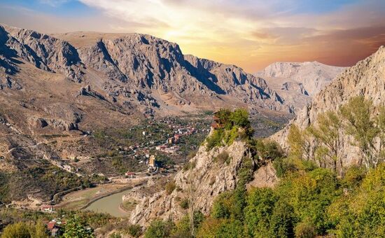 Otobüslü Erzincan Girvelek Tunceli Elazığ Kemaliye Divriği Sivas Turu