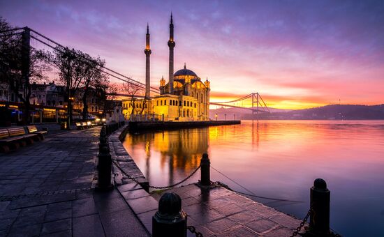  İSTANBUL NOSTALJİ TURU '' BALAT - FENER - ORTAKÖY - TAKSİM ''