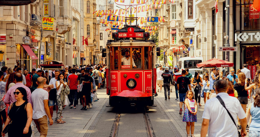  İSTANBUL NOSTALJİ TURU '' BALAT - FENER - ORTAKÖY - TAKSİM ''