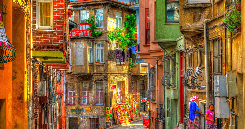  İSTANBUL NOSTALJİ TURU '' BALAT - FENER - ORTAKÖY - TAKSİM ''