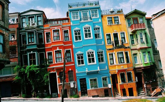  İSTANBUL NOSTALJİ TURU '' BALAT - FENER - ORTAKÖY - TAKSİM ''