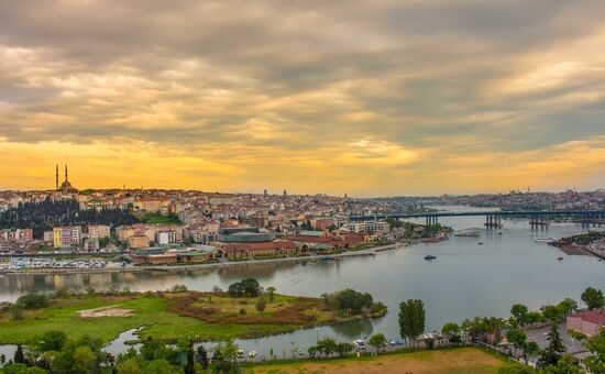  İSTANBUL NOSTALJİ TURU '' BALAT - FENER - ORTAKÖY - TAKSİM ''