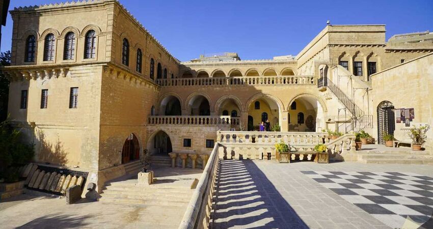 YILBAŞI ÖZEL BUTİK MARDİN MİDYAT TURU