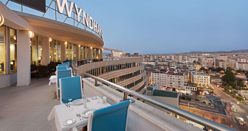 ERCİYES KAYAK TURU 5* WYNDHAM OTEL 2 TAM GÜN KAYAK KEYFİ