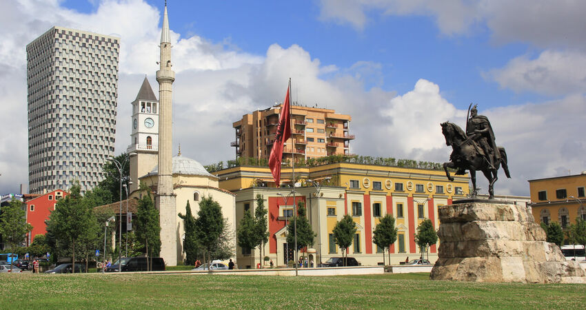 UÇAKLI BALKAN TURU ANKARA ÇIKIŞLI