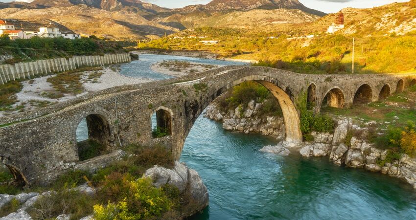 UÇAKLI BÜYÜK BALKAN TURU İSTANBUL ÇIKIŞLI 