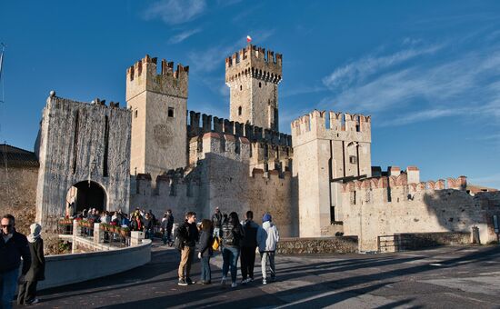 AJET İLE GRAND İTALYA VE CAPRİ ADASI TURU TÜM GÜNDÜZ TURLARI DAHİL - BGY-FCO