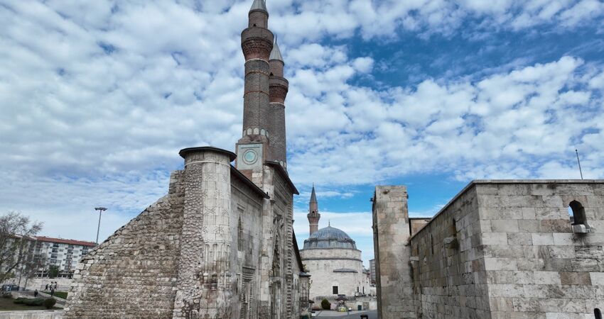 HIZLI TRENLE SİVAS BATI KARADENİZ (Tokat – Amasya – Şahinkaya Kanyonu – Bafra – Sinop – Kastamonu) TURU