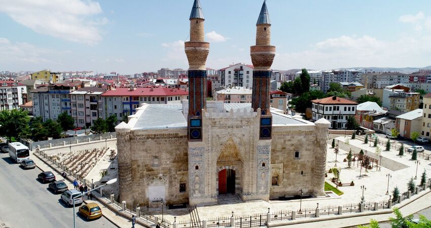 HIZLI TRENLE SİVAS BATI KARADENİZ (Tokat – Amasya – Şahinkaya Kanyonu – Bafra – Sinop – Kastamonu) TURU