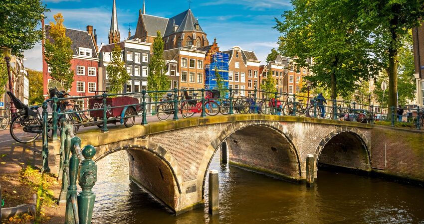 NOEL TURU GRAND PARİS -DISNEYLAND - BRUKSEL - AMSTERDAM TURU